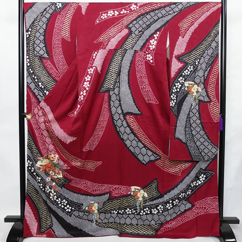 振袖 金駒刺繍 絞り 正絹 古典柄 袷仕立て 身丈168.5cm 裄丈68cm リサイクル着物 着物 刺繍 箔 成人式 二十歳 二十歳の集い フォーマル 赤紫 紫・藤色_画像1