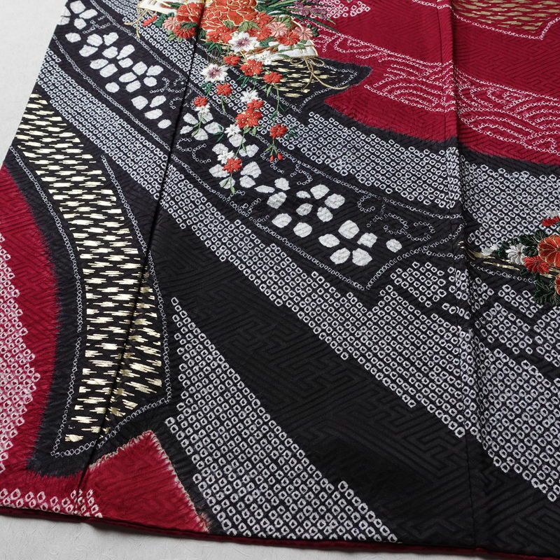 振袖 金駒刺繍 絞り 正絹 古典柄 袷仕立て 身丈168.5cm 裄丈68cm リサイクル着物 着物 刺繍 箔 成人式 二十歳 二十歳の集い フォーマル 赤紫 紫・藤色_画像4