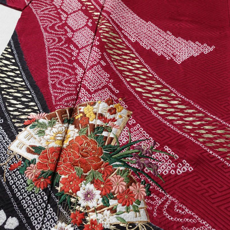 振袖 金駒刺繍 絞り 正絹 古典柄 袷仕立て 身丈168.5cm 裄丈68cm リサイクル着物 着物 刺繍 箔 成人式 二十歳 二十歳の集い フォーマル 赤紫 紫・藤色_画像5