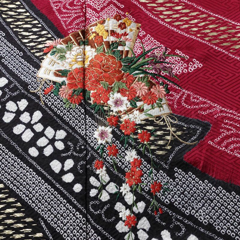 振袖 金駒刺繍 絞り 正絹 古典柄 袷仕立て 身丈168.5cm 裄丈68cm リサイクル着物 着物 刺繍 箔 成人式 二十歳 二十歳の集い フォーマル 赤紫 紫・藤色_画像6