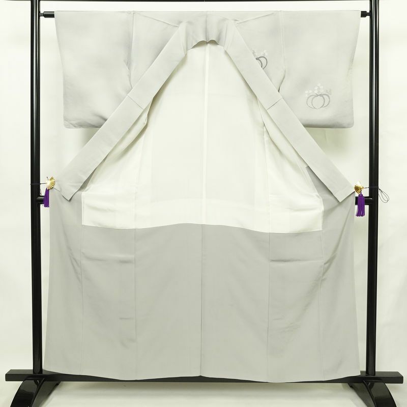 付け下げ 正絹 古典柄 袷仕立て 身丈158cm 裄丈62.5cm リサイクル着物 着物 刺繍 フォーマル グレー_画像3