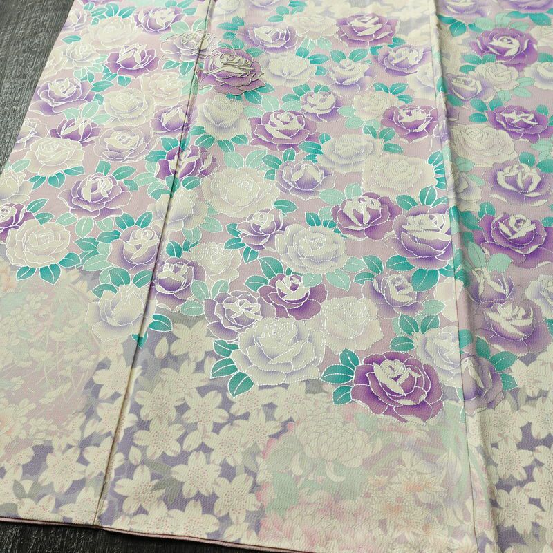 振袖 縮緬 正絹 花柄 銀駒刺繍 袷仕立て 身丈157.5cm 裄丈63cm リサイクル着物 着物 銀彩 成人式 二十歳 二十歳の集い フォーマル 紫・藤色_画像7