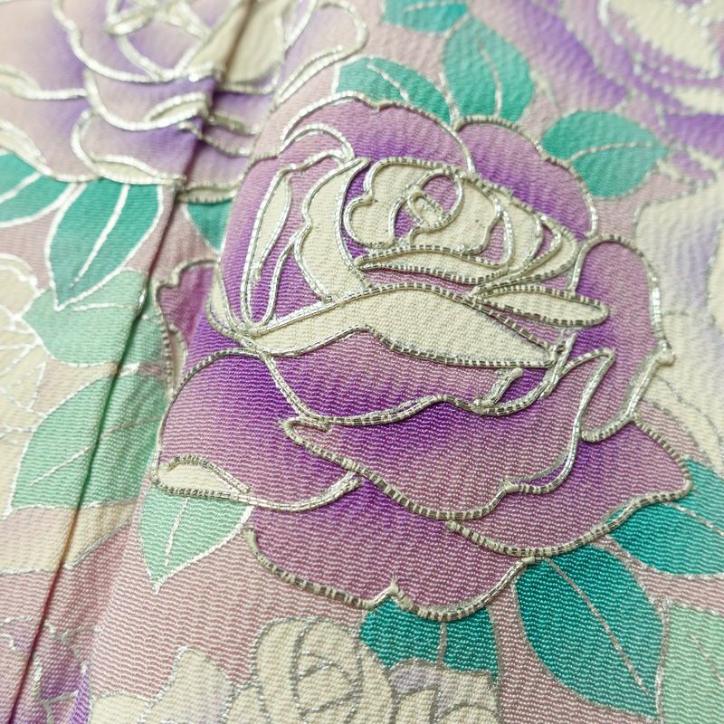 振袖 縮緬 正絹 花柄 銀駒刺繍 袷仕立て 身丈157.5cm 裄丈63cm リサイクル着物 着物 銀彩 成人式 二十歳 二十歳の集い フォーマル 紫・藤色_画像10