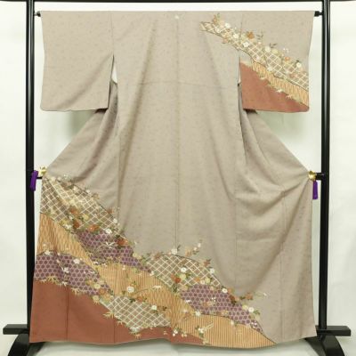 訪問着 一つ紋付き 正絹 古典柄 袷仕立て 身丈162cm 裄丈64cm リサイクル着物 着物 金彩 入学式 卒業式 七五三 お宮参り フォーマル 紫・藤色