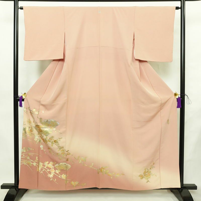 色留袖 良品 和田光正 落款入り 縮緬 一つ紋付き 正絹 花柄 袷仕立て 身丈158cm 裄丈64cm リサイクル着物 着物 箔 共八掛 結婚式 フォーマル 扇面 菊 ピンク