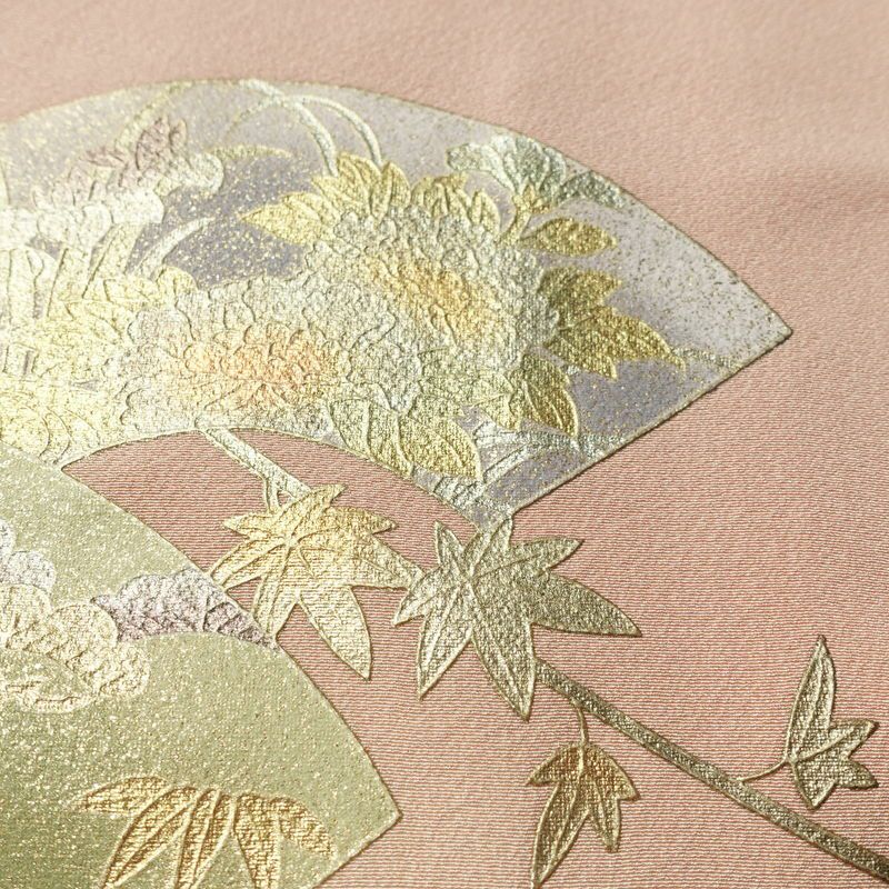 色留袖 良品 和田光正 落款入り 縮緬 一つ紋付き 正絹 花柄 袷仕立て 身丈158cm 裄丈64cm リサイクル着物 着物 箔 共八掛 結婚式 フォーマル 扇面 菊 ピンク_画像8