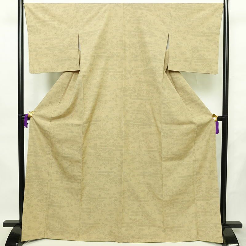 紬 良品 正絹 古典柄 袷仕立て 身丈167.5cm 裄丈66.5cm リサイクル着物 着物 ベージュ_画像1