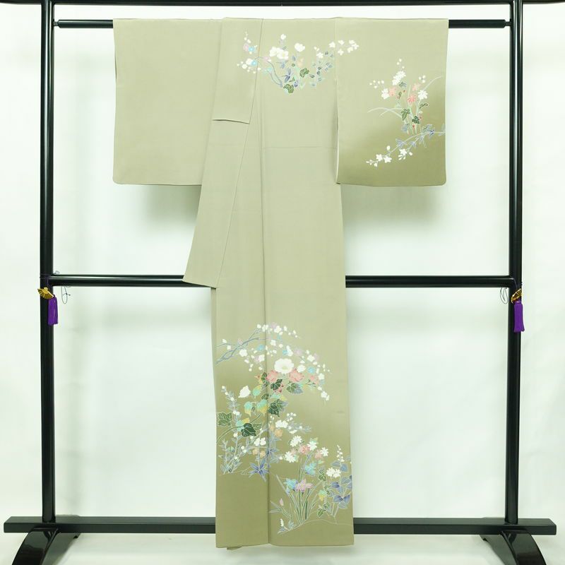 訪問着 良品 落款入り 縮緬 正絹 花柄 袷仕立て 身丈155cm 裄丈63.5cm リサイクル着物 着物 入学式 卒業式 七五三 パーティー お宮参り フォーマル 上品 緑・うぐいす色_画像2