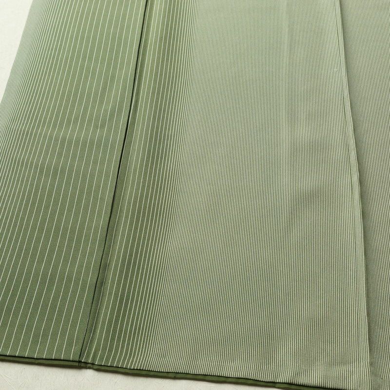 小紋 正絹 縞柄・線柄 袷仕立て 身丈160cm 裄丈67cm リサイクル着物 着物 モダン 緑・うぐいす色_画像4