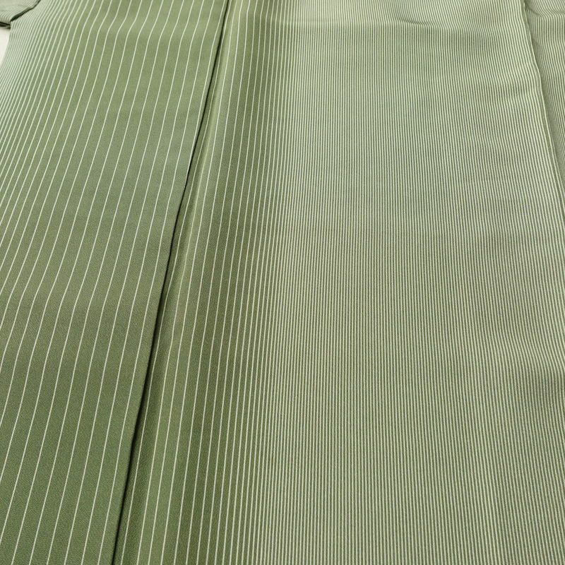 小紋 正絹 縞柄・線柄 袷仕立て 身丈160cm 裄丈67cm リサイクル着物 着物 モダン 緑・うぐいす色_画像5