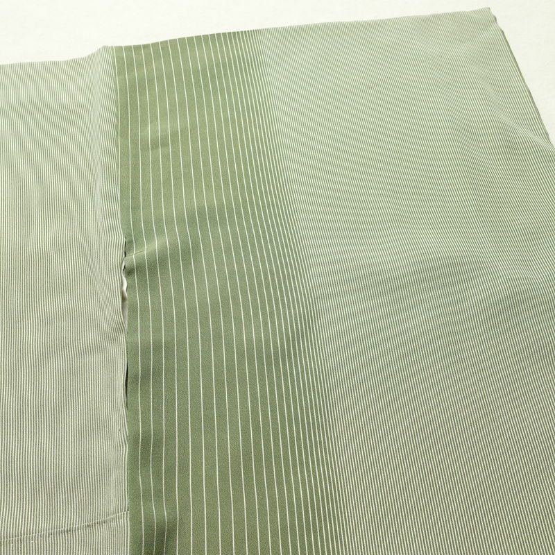 小紋 正絹 縞柄・線柄 袷仕立て 身丈160cm 裄丈67cm リサイクル着物 着物 モダン 緑・うぐいす色_画像13