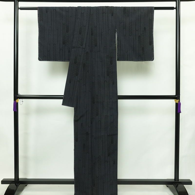 塩沢紬 証紙あり 紬 しつけ糸付き 正絹 古典柄 袷仕立て 身丈162.5cm 裄丈62.5cm リサイクル着物 着物 未使用品 青・紺_画像2