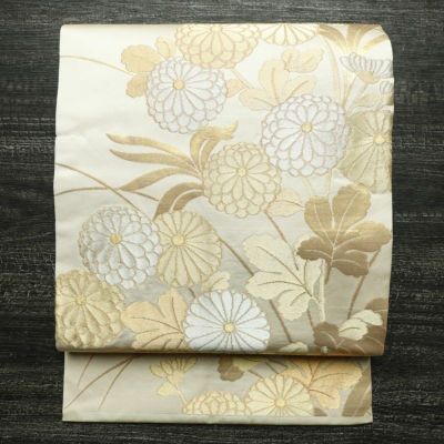 名古屋帯 六通柄 良品 正絹 花柄 名古屋仕立て なごや帯 リサイクル帯 帯 箔 菊 ベージュ