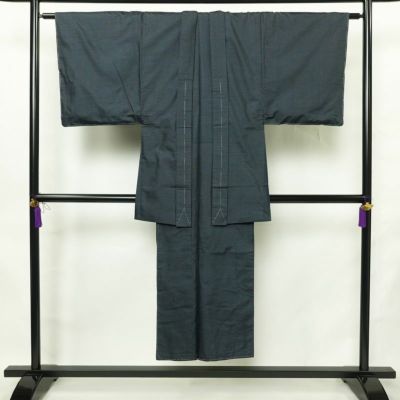 男性用 着物 良品 アンサンブル しつけ糸付き 正絹 亀甲柄 袷仕立て 身丈144cm 裄丈67cm リサイクル着物 着物 羽織 セット 青・紺