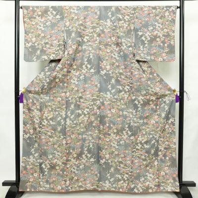 小紋 良品 しつけ糸付き 正絹 木の葉・植物柄 袷仕立て 身丈164cm 裄丈65cm リサイクル着物 着物 金彩 紅葉 松 菊 ブルーグレー グレー