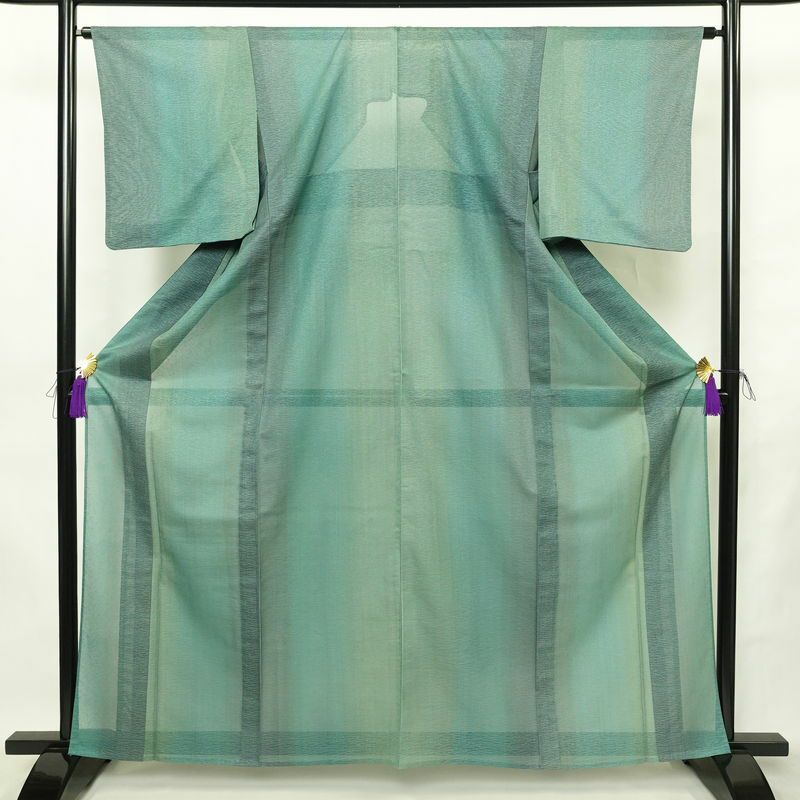 盛夏 美品 夏用 付下小紋 一つ紋付き 正絹 縞柄・線柄 単衣仕立て 身丈163cm 裄丈64.5cm リサイクル着物 着物 洒落 緑・うぐいす色